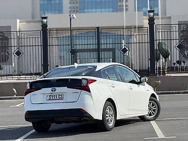 start: Toyota Prius: 2020 г., 1.8 л, Вариатор, Гибрид, Лифтбек — 4