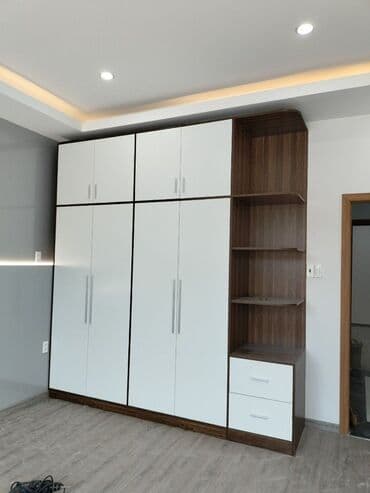 железные шкафы для офиса: Мебель на заказ, Элегантный гардероб в современном стиле, выполненный — 11