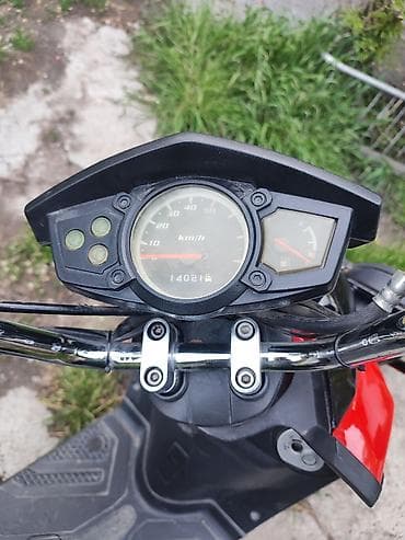 бенза скутер: Скутер 49 см³ (карбюраторный), дорожный/городской формат. Особенности — 1