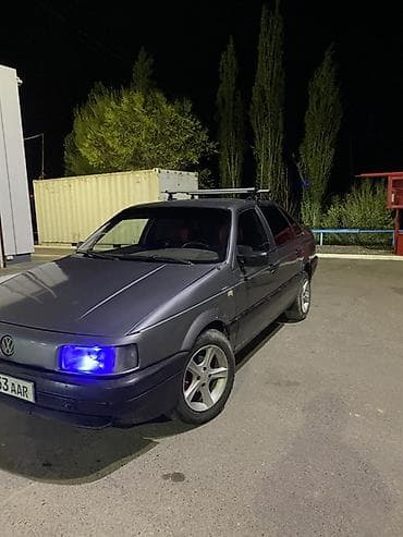 Volkswagen: Volkswagen Passat: 1989 г., Седан — 5