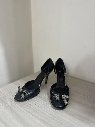 Сабо: Женская обувь, каждая пара обуви по 250 сом — 2