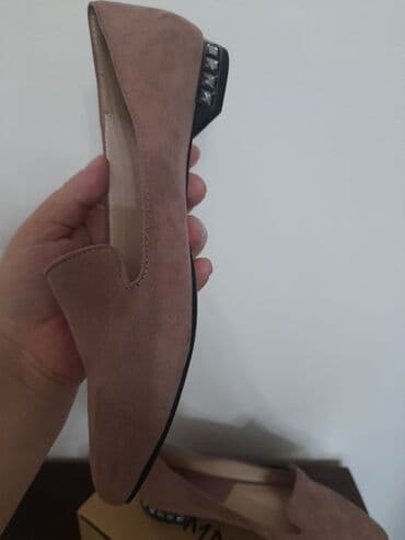 Прокат одежды: Женские фирменные замшевые туфли или балетки. Mng фирма . Размер — 4