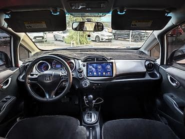 Продажа авто: Honda Fit: 2009 г., 1.5 л, Автомат, Хэтчбэк — 6