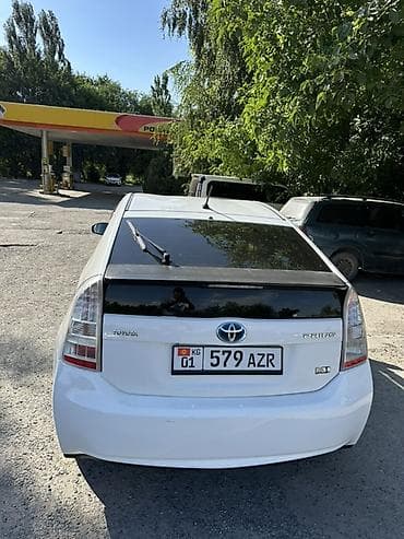 Toyota Prius: 2010 г., 1.8 л, Робот, Гибрид, Хэтчбэк — 3