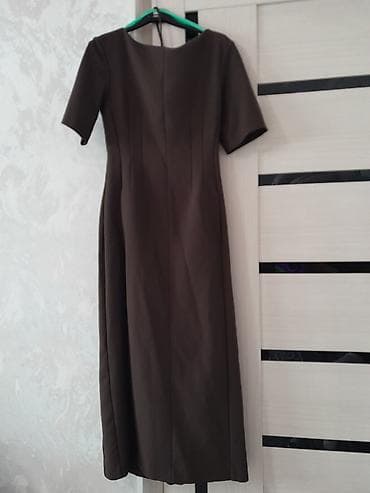 samsung a30: Платье миди в лаконичном стиле, цвет глубокий шоколад. - Приталенный — 2