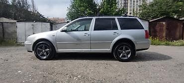 variant: Volkswagen Golf Variant: 2000 г., 2 л, Автомат, Бензин, Универсал — 6