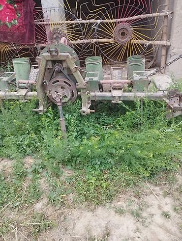 mersedesbenz sprinter: Вакуумная пневматическая сеялка точного высева, 4‑рядная. - Навесная — 4