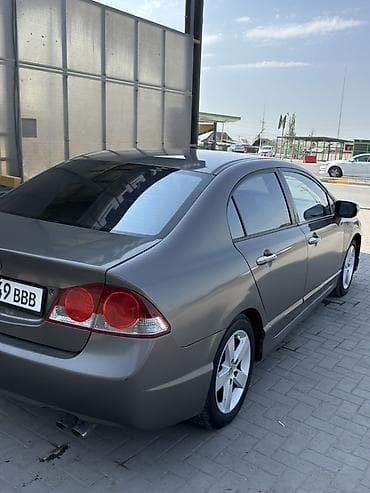 hongqi ehs9: Honda Civic: 2007 г., 1.8 л, Автомат, Бензин, Седан — 4