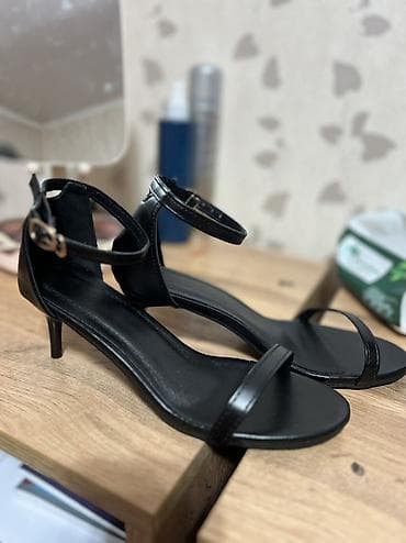 g chok: Женские босоножки на тонком каблуке kitten heel. Не ношеный (не — 2