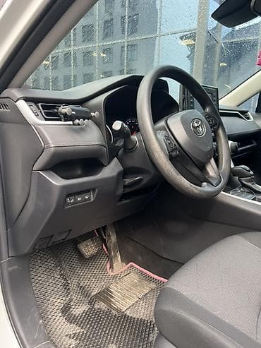 раф 4 2023: Toyota RAV4: 2020 г., Автомат, Бензин, Кроссовер — 10