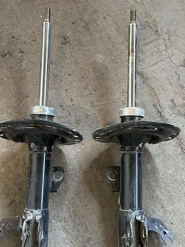 Передний амортизатор Toyota Б/у at lalafo.kg Передний амортизатор Toyota Б/у