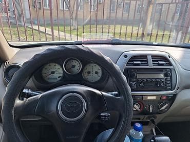 bmb e39: Toyota RAV4: 2001 г., 2 л, Автомат, Бензин, Внедорожник — 3