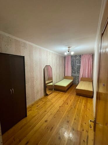 купить коммерческое помещение в бишкеке: 5 и более комнат, 100 м², 104 серия, 1 этаж, Старый ремонт — 5