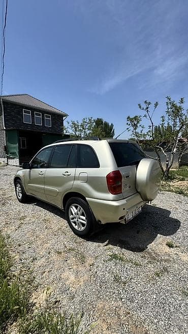 16 lt: Toyota RAV4: 2002 г., 2 л, Автомат, Газ, Кроссовер — 5