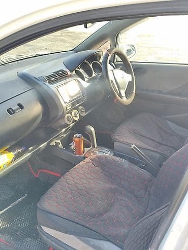 cbr 600: Honda Fit: 2004 г., 1.3 л, Вариатор, Бензин, Универсал — 4