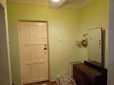 жаны уйлор: 2 бөлмө, 60 м², 3 кабат, Эски ремонт — 1