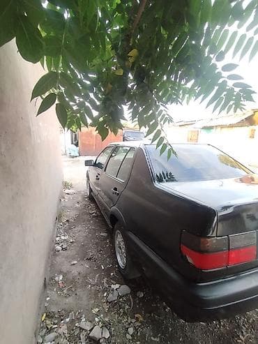 на вента: Volkswagen Vento: 1997 г., 2 л, Механика, Бензин, Седан — 3