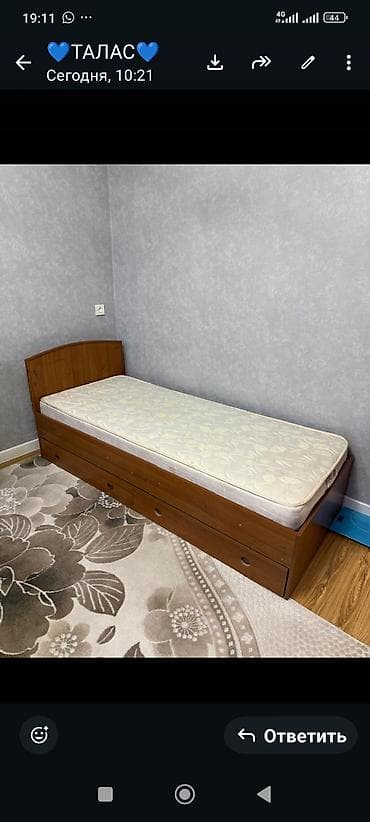 bunk bed: Продается односпальная кровать с матрасом, в хорошем состоянии. Есть — 1