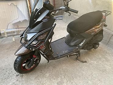 Скутеры: Тип скутера 150 куб. см, Бензин, Б/у — 4