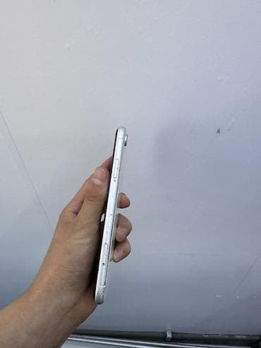 Техника и электроника: IPhone Xr, Б/у, 128 ГБ, Белый, Защитное стекло, Чехол, 76 % — 8
