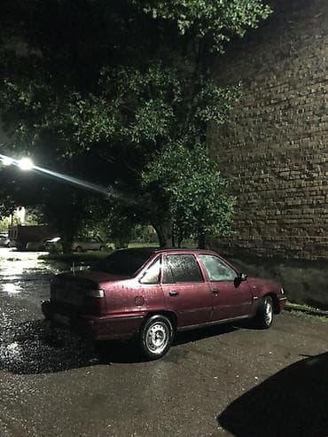 Daewoo Nexia: 2005 г., 1.5 л, Механика, Бензин, Седан