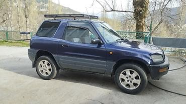 Toyota RAV4: 1994 г., 2 л, Автомат, Кроссовер