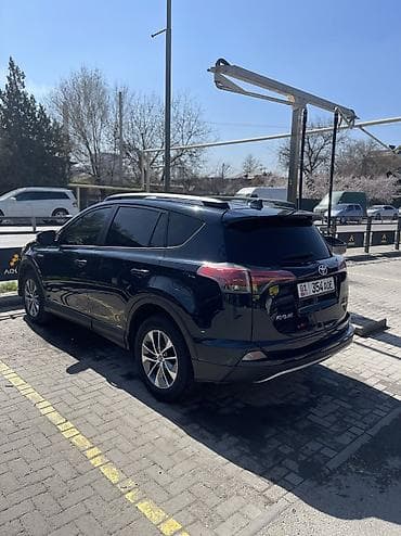 Продажа авто: Toyota RAV4: 2017 г., 2.5 л, Гибрид — 3