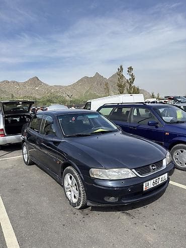 Opel Vectra: 2000 г., 1.8 л, Механика, Бензин, Лифтбек