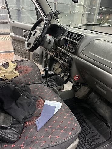 нужна женщина: Suzuki Wagon R: 2000 г., 0.9 л, Механика, Бензин, Минивэн — 8
