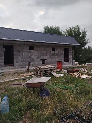 строит дом: Фундамент стяжка штукатурка кирпич полистирол блок крыша обшивка — 2