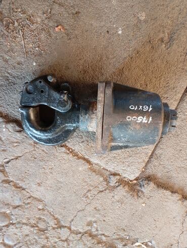 реечный домкрат: Фаркоп Для грузовых авто Howo, Б/у, Самовывоз — 2