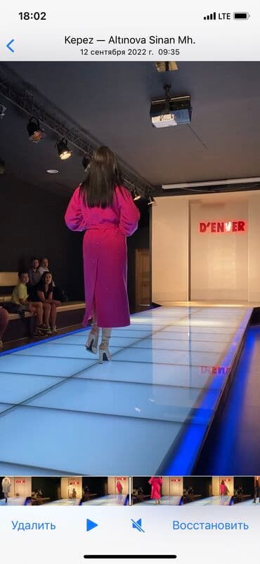 Плащи: Продаю пальто новое производство Турция фирма на фото цвет фукси — 2