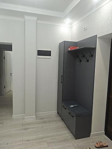 озгон квартира берилет: 3 бөлмө, Менчик ээси, Чогуу жашоосу жок, Жарым -жартылай эмереги бар — 1