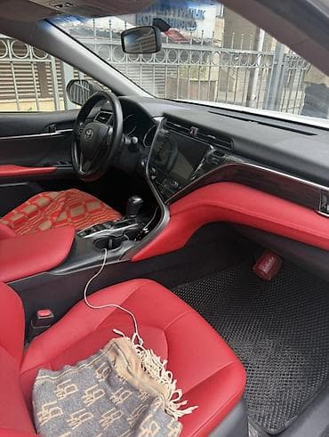 прицеп для легкового автомобиля: Toyota Camry: 2018 г., 2.5 л, Вариатор, Гибрид, Седан — 9