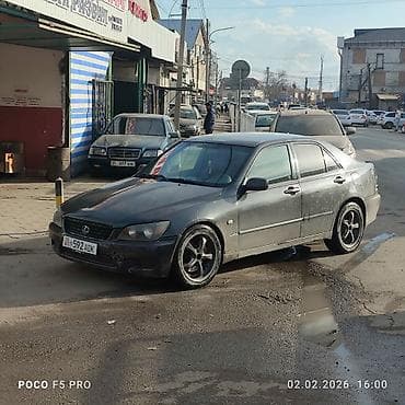 suzuki svift: Lexus IS: 2002 г., 2 л, Механика, Бензин, Седан — 1