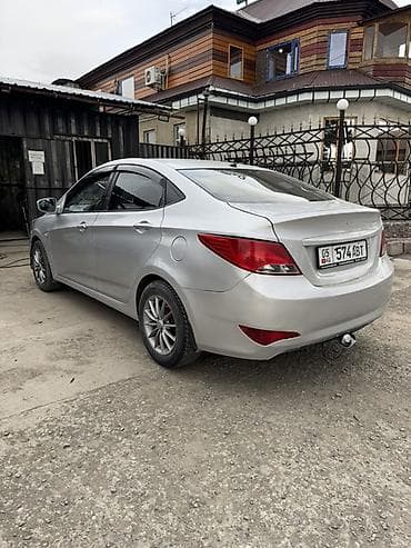 kia sportage 1: Hyundai Solaris: 2014 г., 1.4 л, Механика, Бензин, Седан — 4