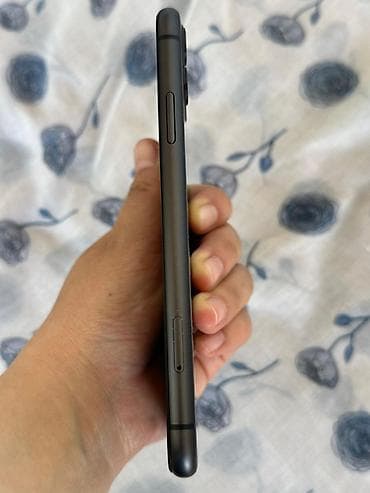 IPhone 11, 128 ГБ, чёрный - Дисплей: 6.1" Liquid Retina HD (True