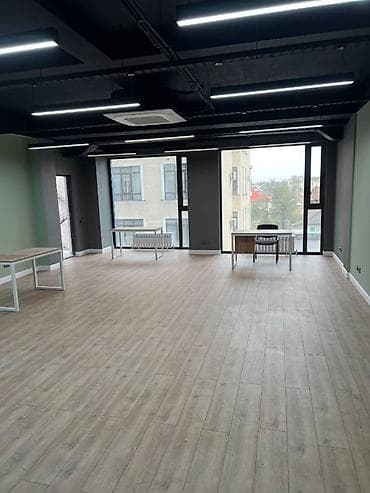 в районе пишпек: Аренда офисов, 63 м², В бизнес центре — 2