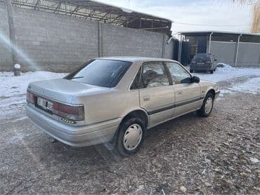 эши: Mazda 626: 1988 г., 2 л, Механика, Бензин, Седан — 4