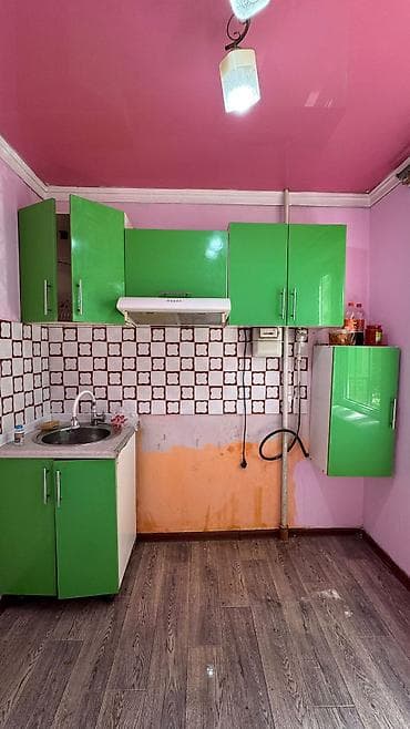 салон красоты продаю: 3 комнаты, 58 м², 104 серия, 2 этаж, Косметический ремонт — 9
