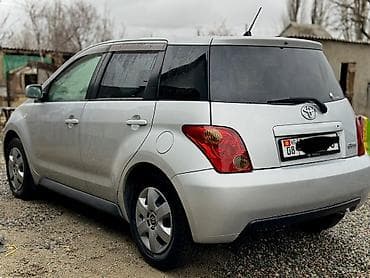 mazda 2000: Toyota Ist: 2003 г., 1.3 л, Автомат, Бензин, Хэтчбэк — 4