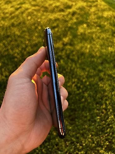 am 4: IPhone 11 Pro, Space Gray — 5