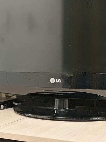 aoc 24g2: Телевизор LG, диагональ около 32" (80 см). ЖК-панель, черная глянцевая — 3