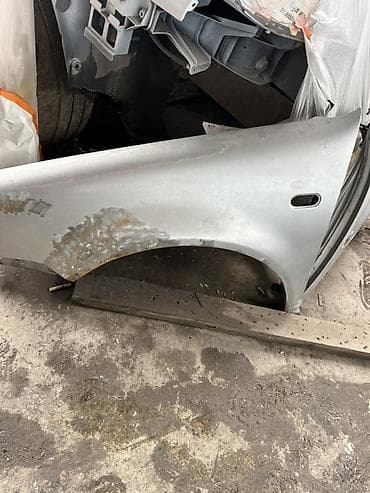 Автозапчасти: Крыло Переднее правое Volkswagen, Б/у — 2