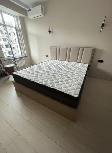 куплю кровать с матрасом: Двуспальная кровать с мягким изголовьем и матрсом в комплекте! - — 1