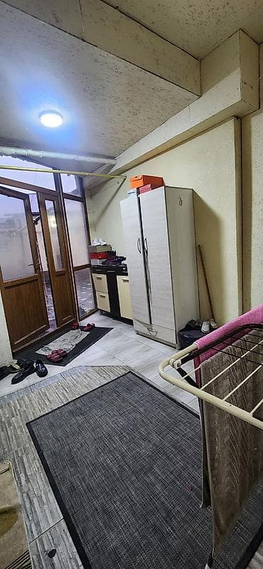 Недвижимость: 🔥 СРОЧНО! Продаётся дом с готовым бизнесом 🔥 🏢 В доме 12 квартир 💰 — 7