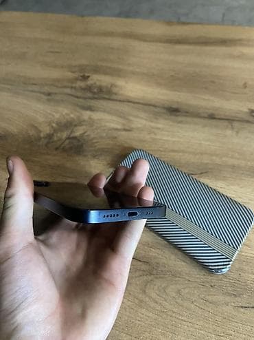 apple 13: IPhone 13, Б/у, 128 ГБ, Midnight, Зарядное устройство, Защитное стекло, Чехол, 84 % — 5