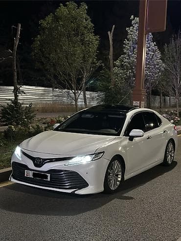 70: Toyota Camry: 2018 г., 2.5 л, Автомат, Бензин, Седан — 3