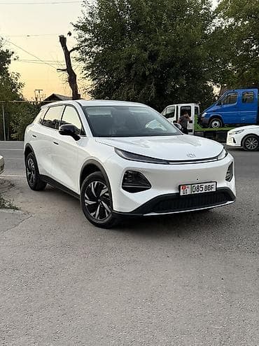 geely galaxy e5: Changan Qiyuan Q05: 2026 г., 0.1 л, Автомат, Электромобиль, Кроссовер — 1