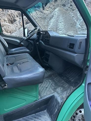 машина рам: Mercedes-Benz Sprinter (кабина-дубль, бортовой) - Тип: малотоннажный — 4